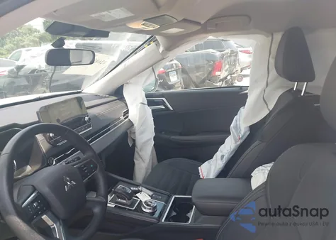 2024 Mitsubishi Outlander Se 2.5 2Wd/Se Black Edition S-Awc/Se Black Edition W/Pano Roof S-Awc z USA, uszkodzony, nr VIN JA4J3VA80RZ088290